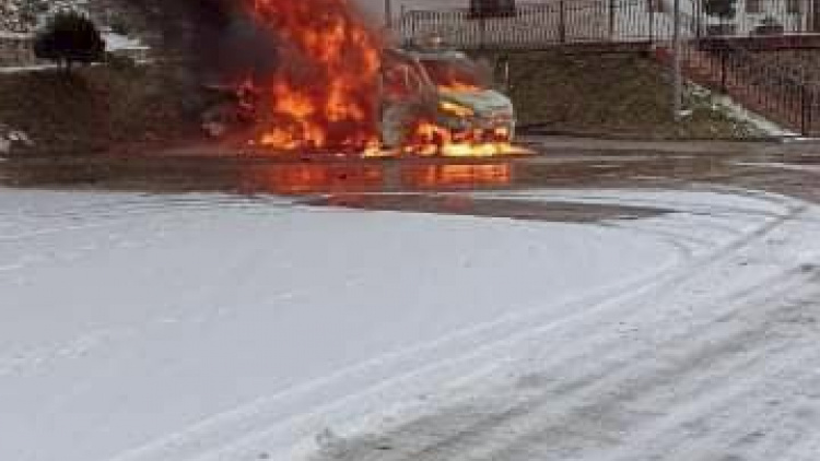 Pożar dostawczaka w Czerniawie