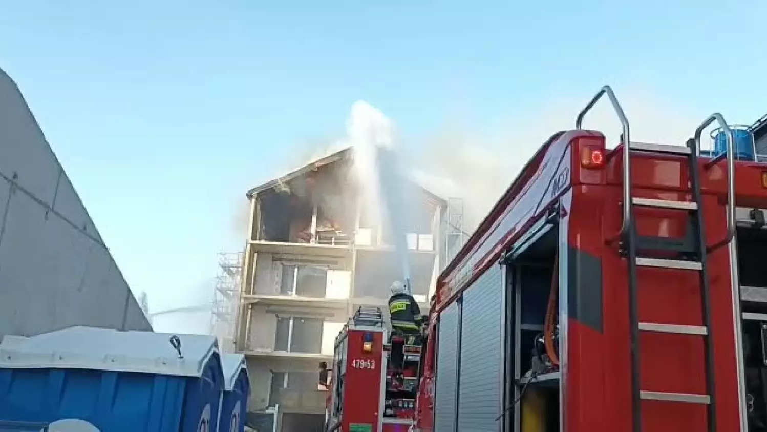 Pożar apartamentowca w Świeradowie-Zdroju