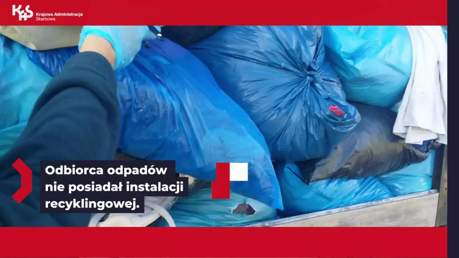 KAS zatrzymała transport 13 ton odpadów odzieży używanej